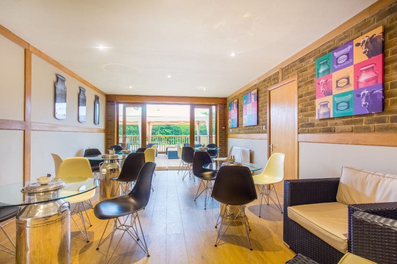 the milk churn coffee shop looking out straight 1600px